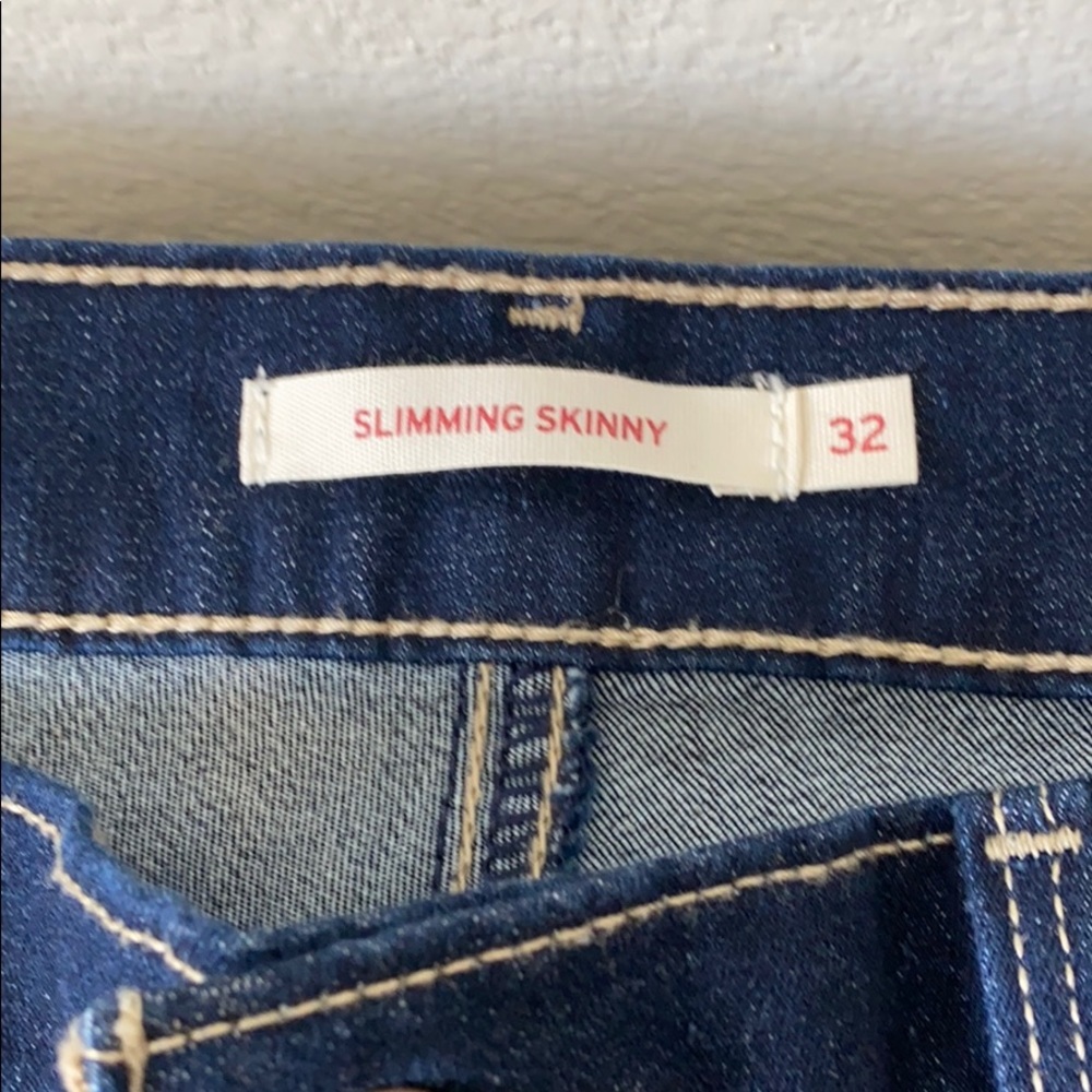 Levis Slimming Skinny Jeans